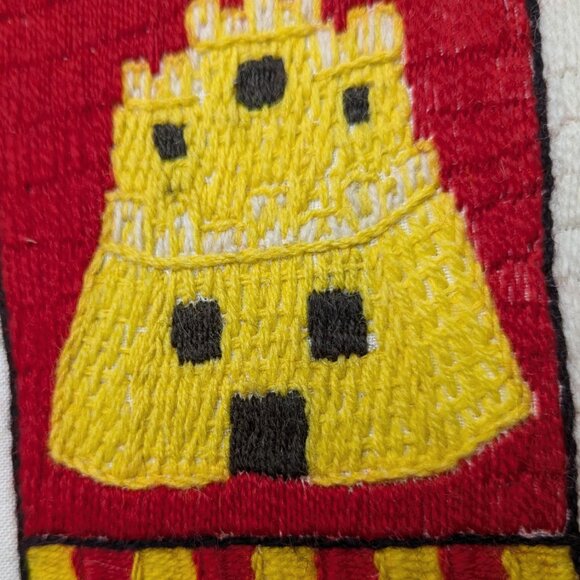 Vintage hand embroidered Spanish Coat of Arms - Picture 10 of 10